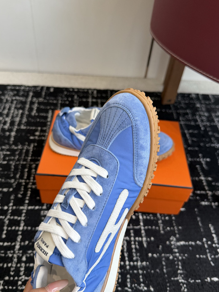 H**me5 snekaers HM130