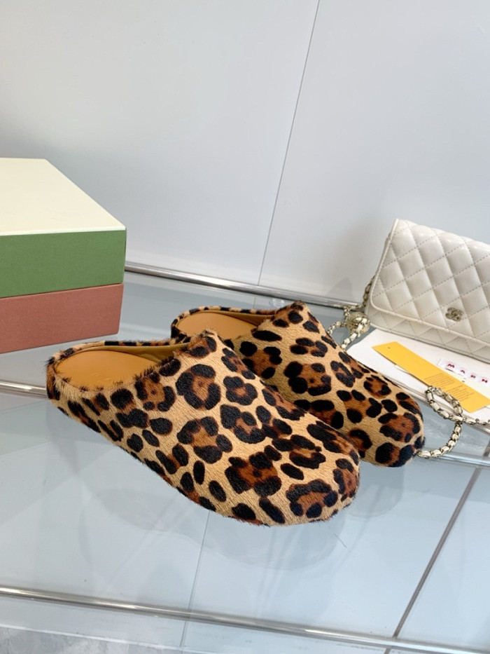 Marni Slides M010