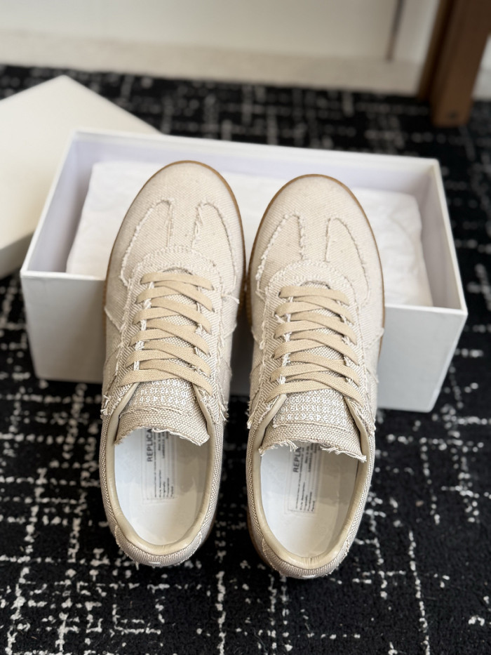 Ma1s0n Marg*e1a CALFSKIN S57WS0442