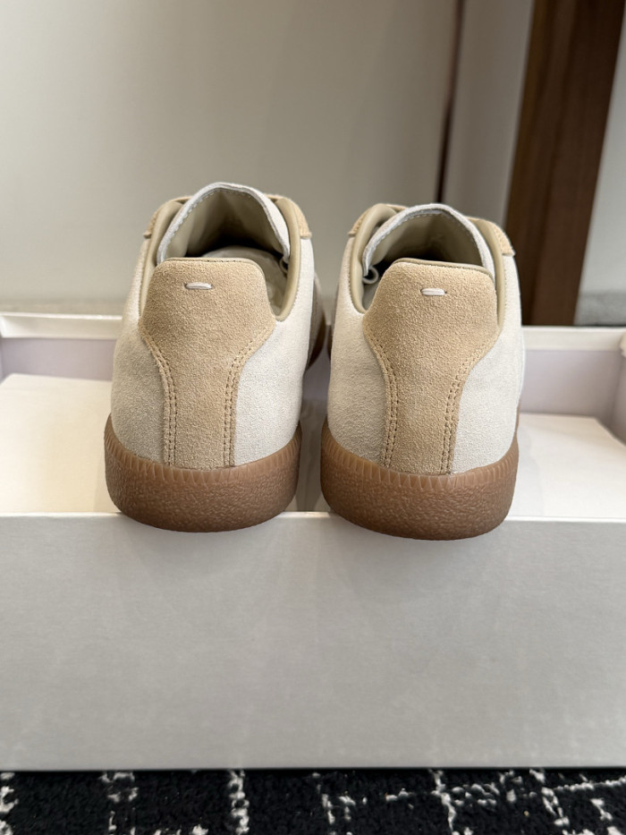 Ma1s0n Marg*e1a CALFSKIN S57WS0400