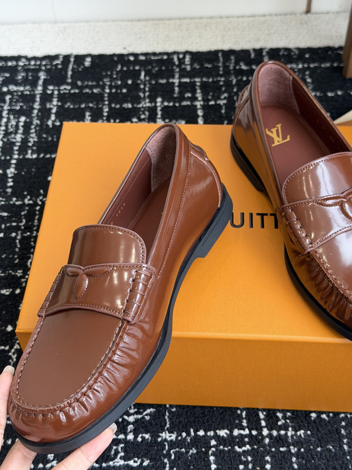 LV LOAFERS L0000846