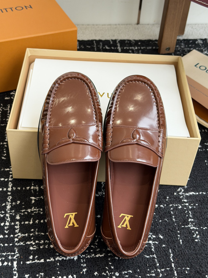 LV LOAFERS L0000846
