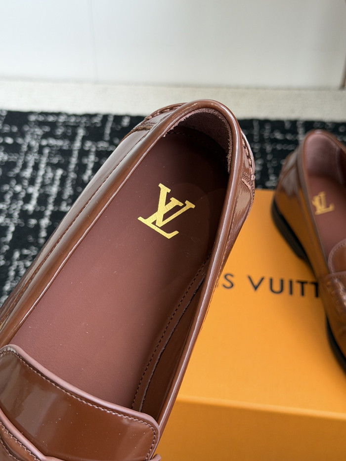 LV LOAFERS L0000846