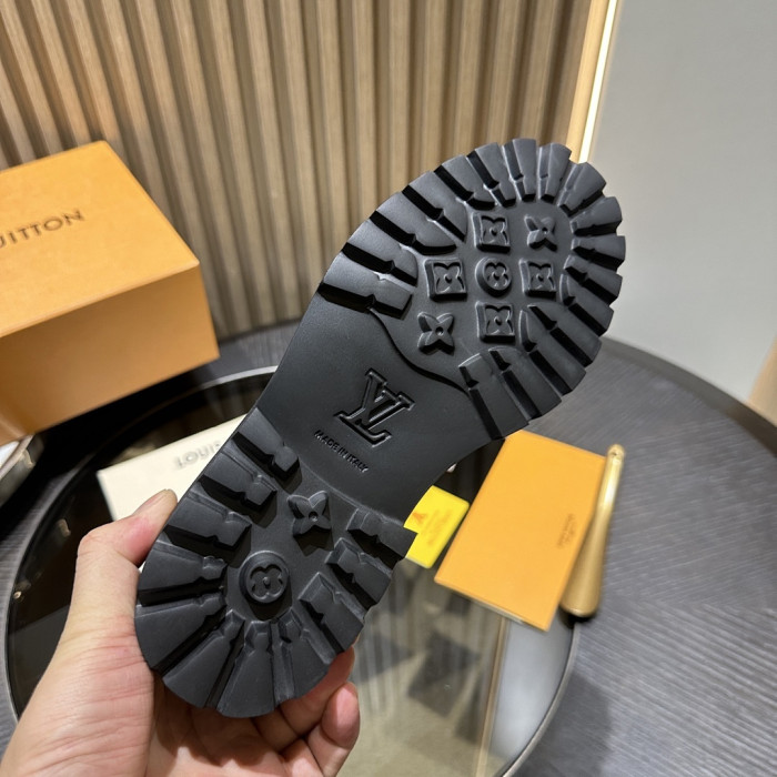 LV LOAFERS L0000744