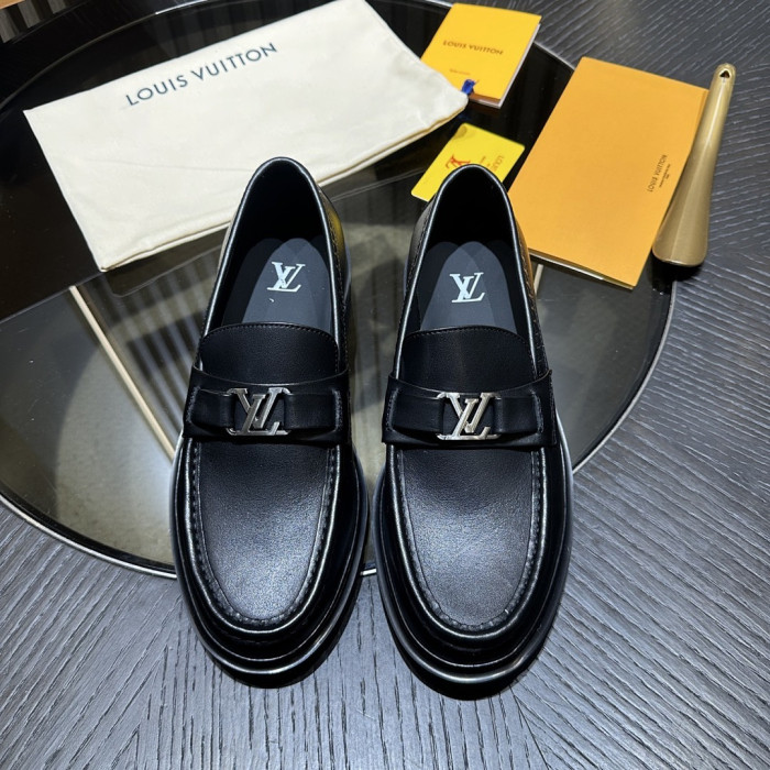 LV LOAFERS L0000744