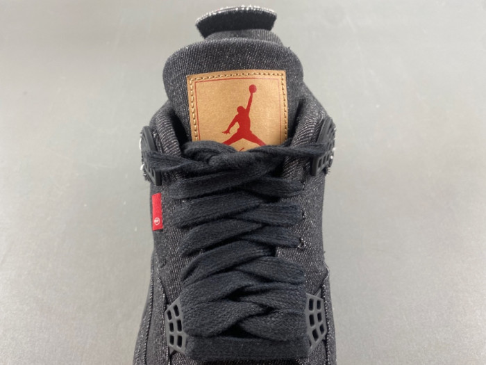AIR Jordan 4 Retro Levi