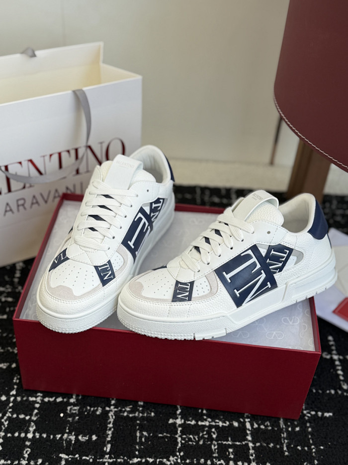 Va1e*ntin0 SNEAKERS VT060
