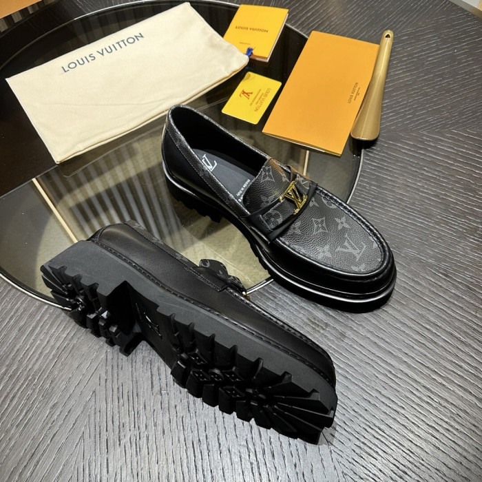 LV LOAFERS L0000747