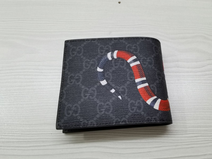 G*u*i snake black wallets