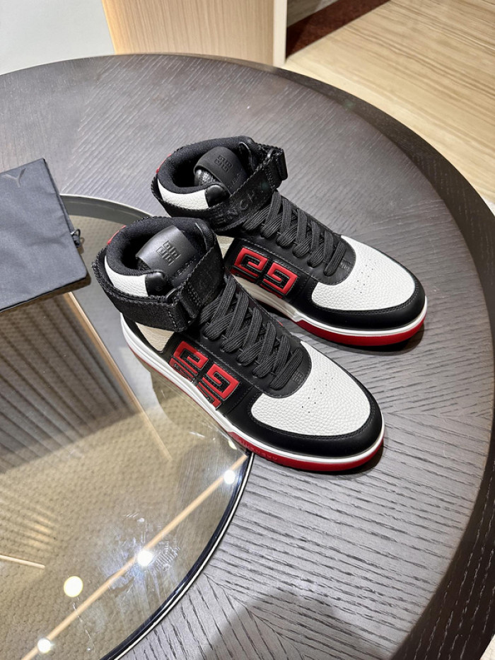 Givenchy Sneakers 660027