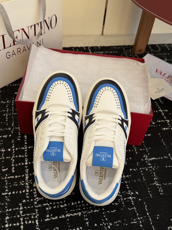 Va1e*ntin0 SNEAKERS VT051