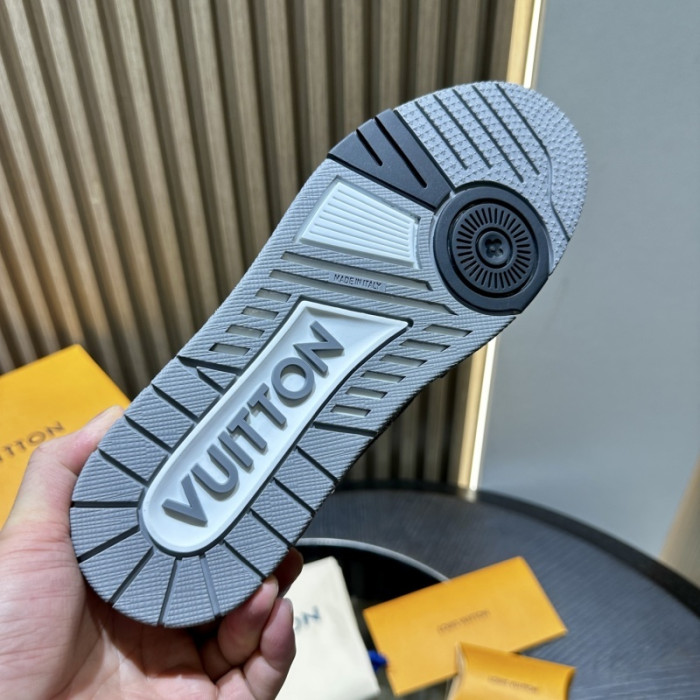 LV snekaers L0000670