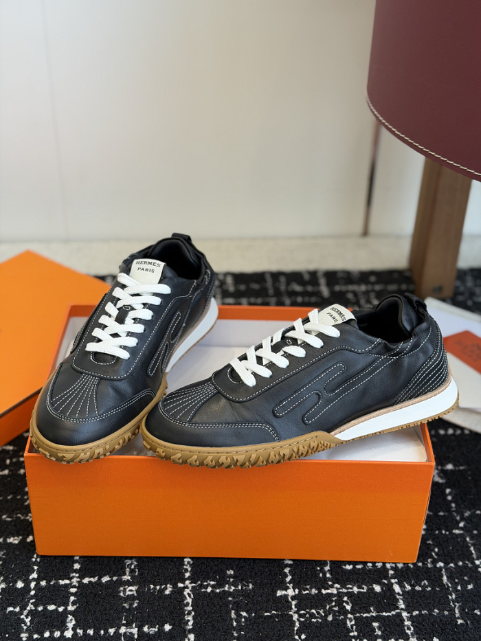H**me5 sneakers HM117