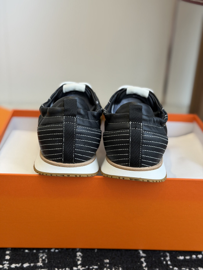 H**me5 sneakers HM117