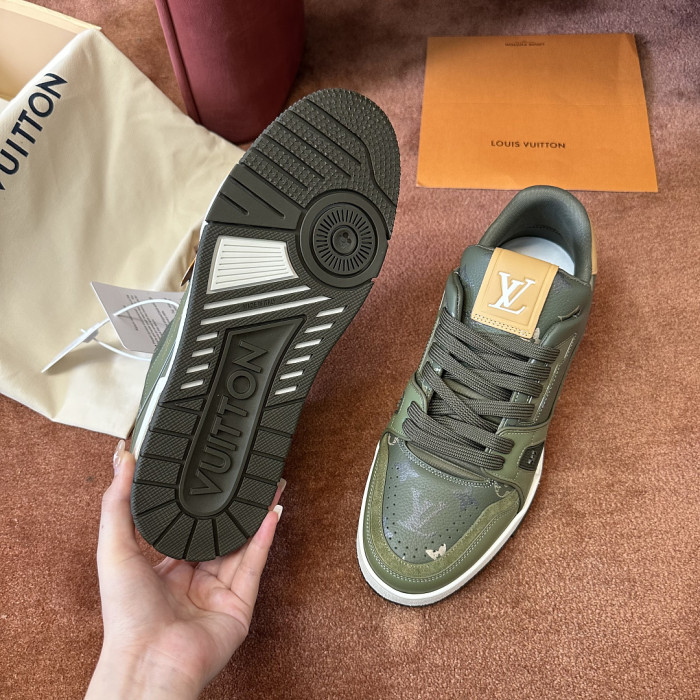 LV snekaers L0000818