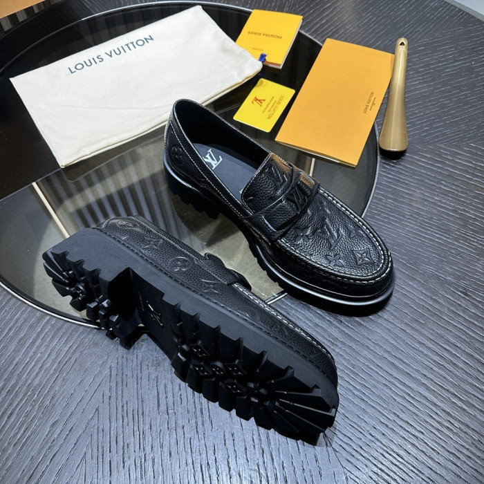 LV LOAFERS L0000749