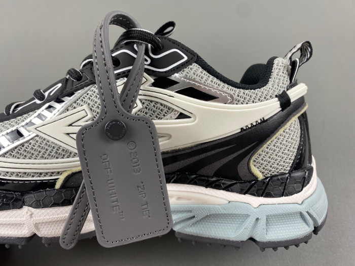 Off-White Be right back OWIA289F27