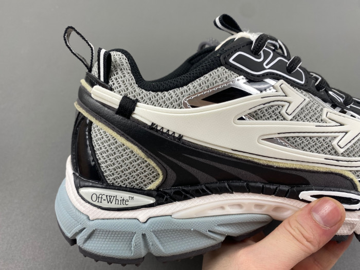 Off-White Be right back OWIA289F27