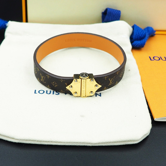 L&V BRACELET LVB04