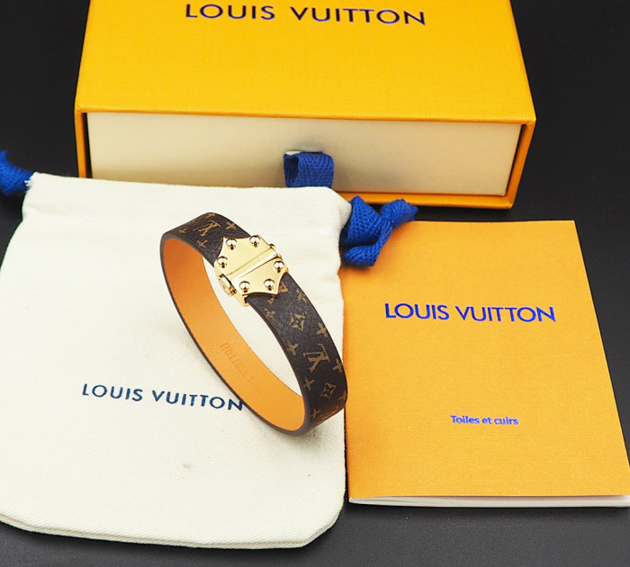 L&V BRACELET LVB04