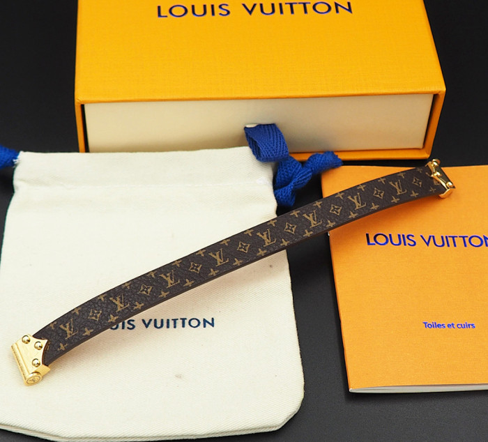 L&V BRACELET LVB04