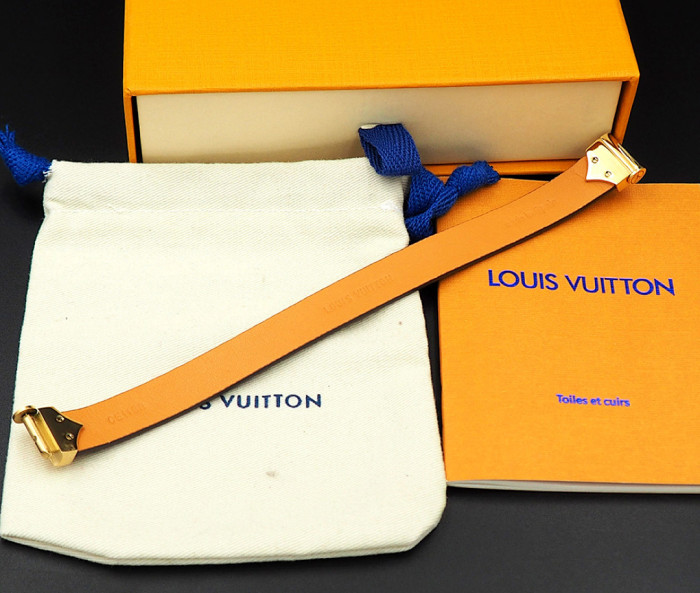 L&V BRACELET LVB04