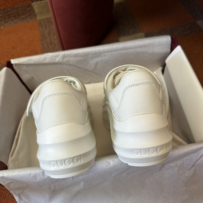 G*u*i* sneaker gc140