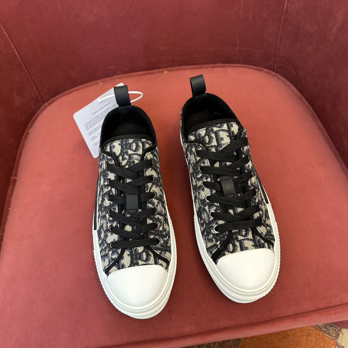 B23 OBLIQUE LOW Top SNEAKERS T00480H105