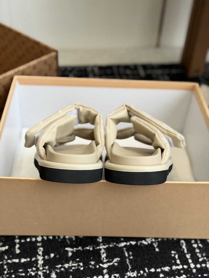 L&V sandal 254
