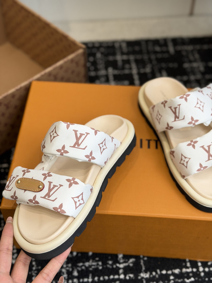 L&V sandal 251