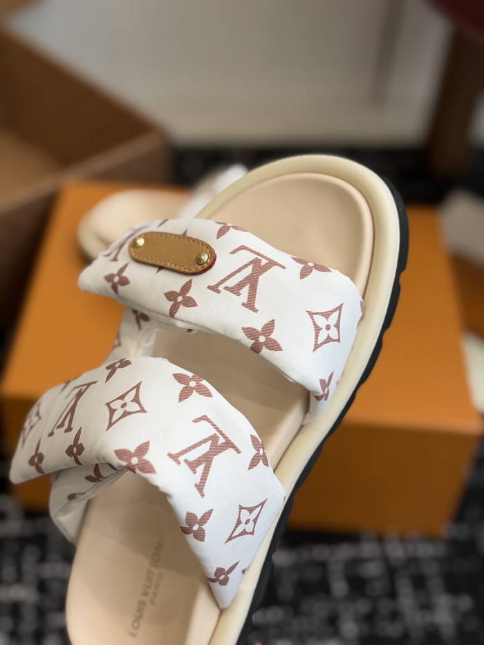 L&V sandal 251