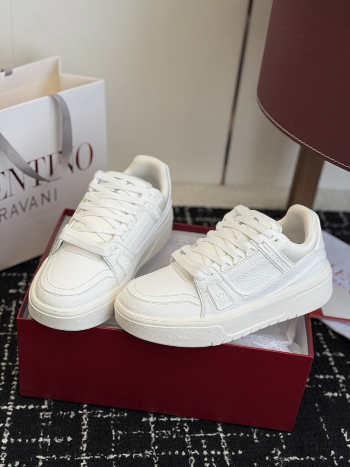 Va1e*ntin0 SNEAKERS VT064