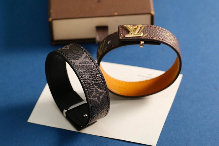L&V BRACELET LVB01