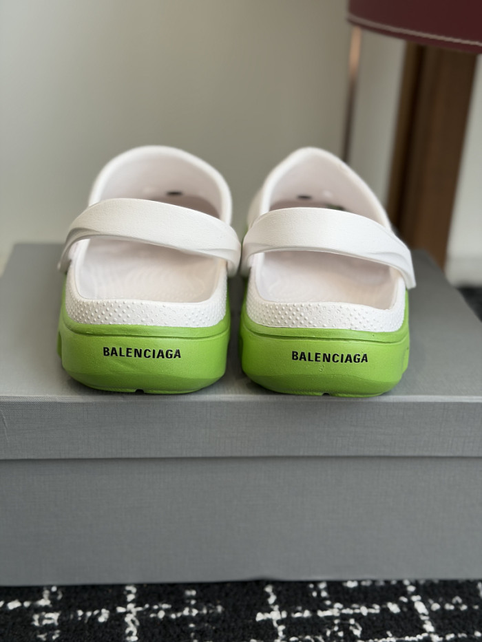Balenciag* Sandal BS124