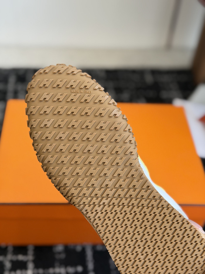 H**me5 sneakers HM114