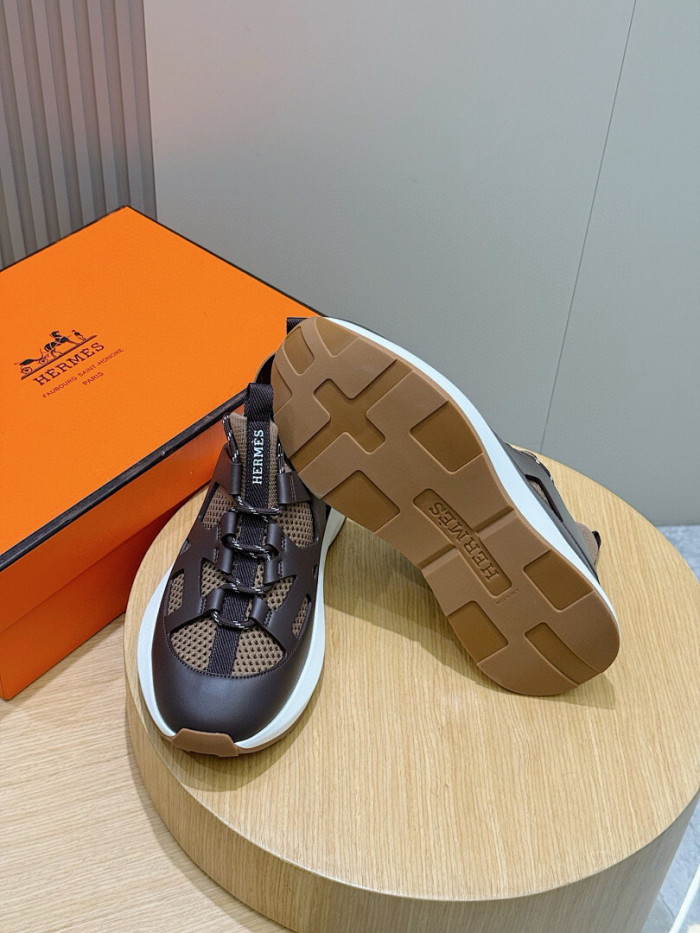 H**me5 sneakers HM106