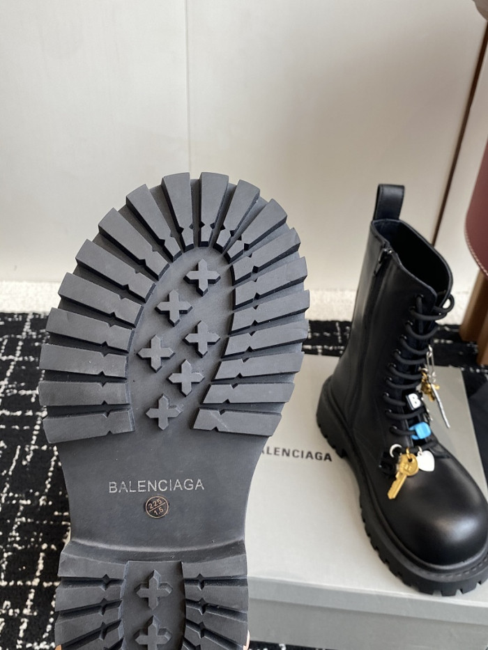 Ba1en*iaga boots 80000290