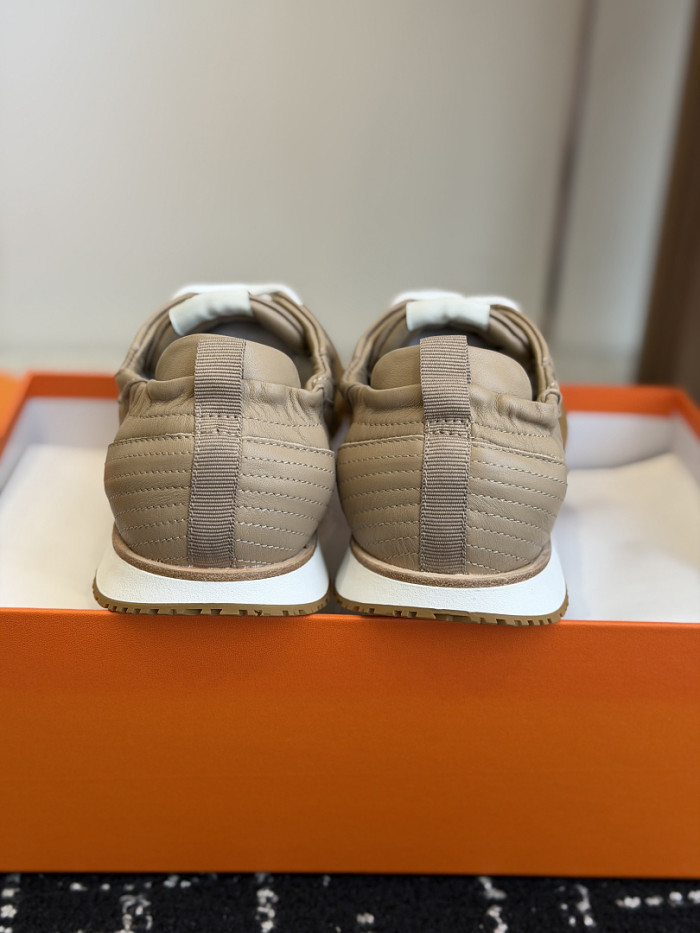 H**me5 sneakers HM115