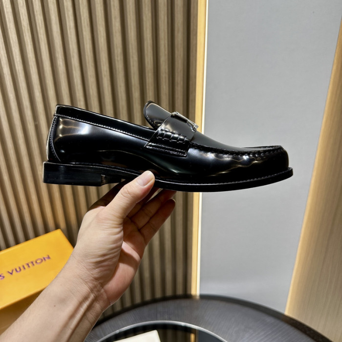 LV LOAFERS L0000612
