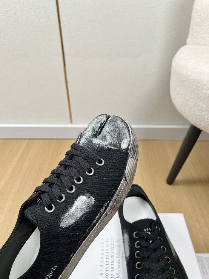 Ma1s0n Marg*e1a CALFSKIN S57WS0369