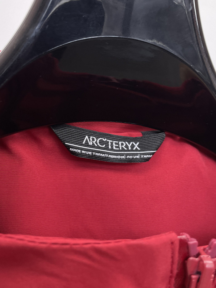 ARCTERYX JACKET AX18