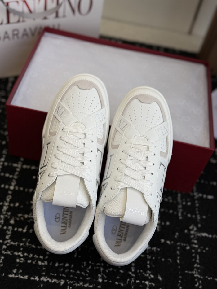 Va1e*ntin0 SNEAKERS VT061