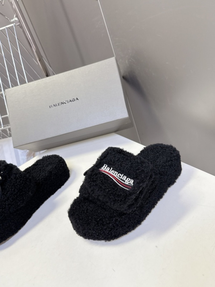 Balenciag* Sandal BS89