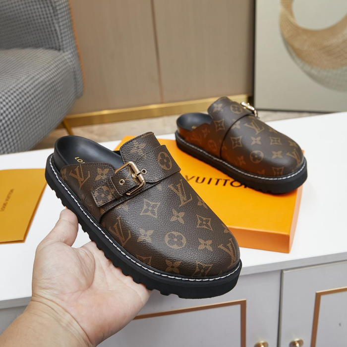 L&V sandal 240