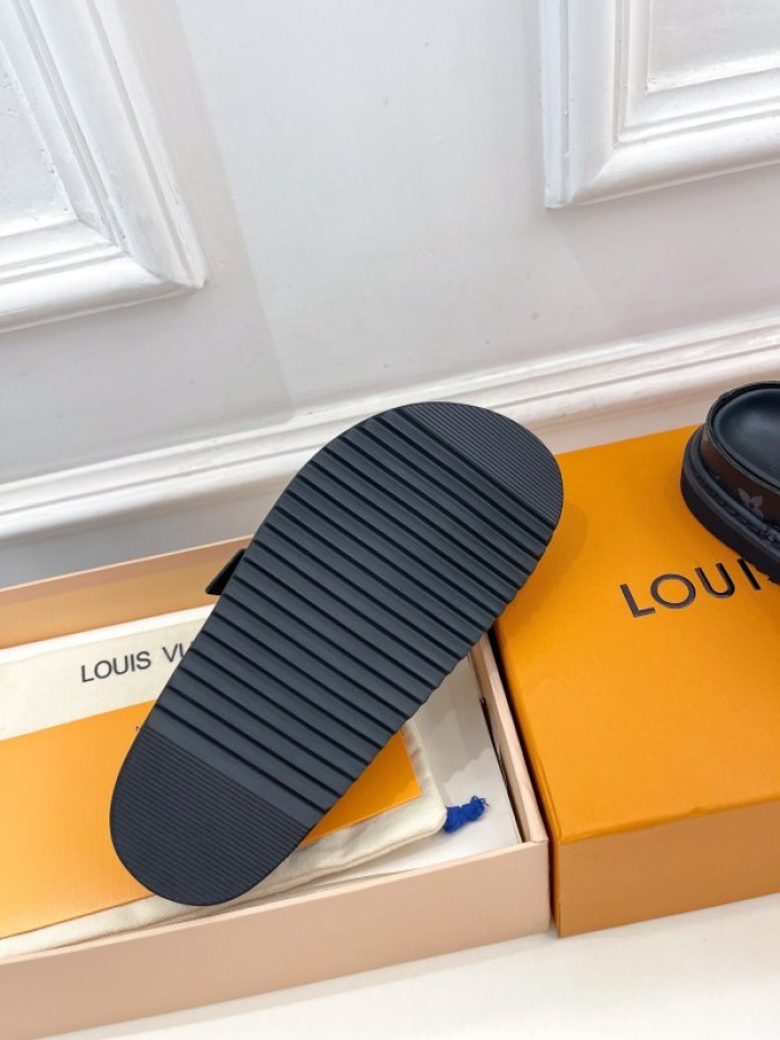 L&V sandal 243