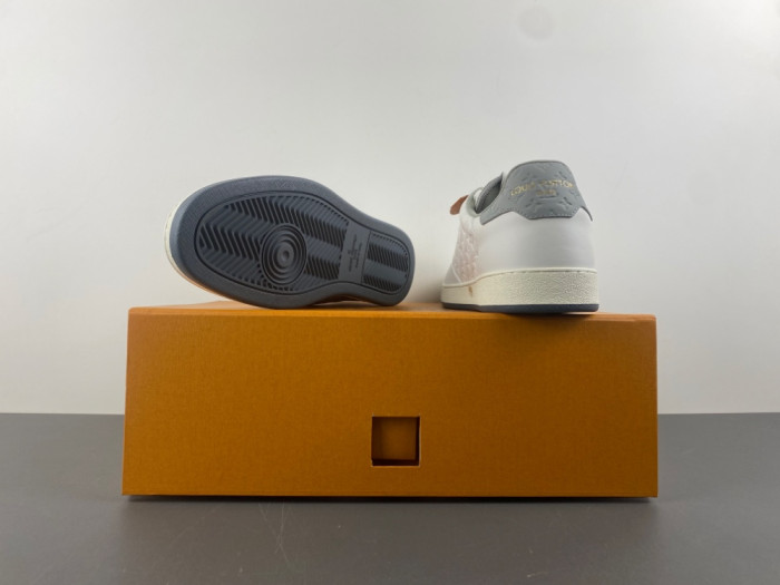 LV snekaers L0000617