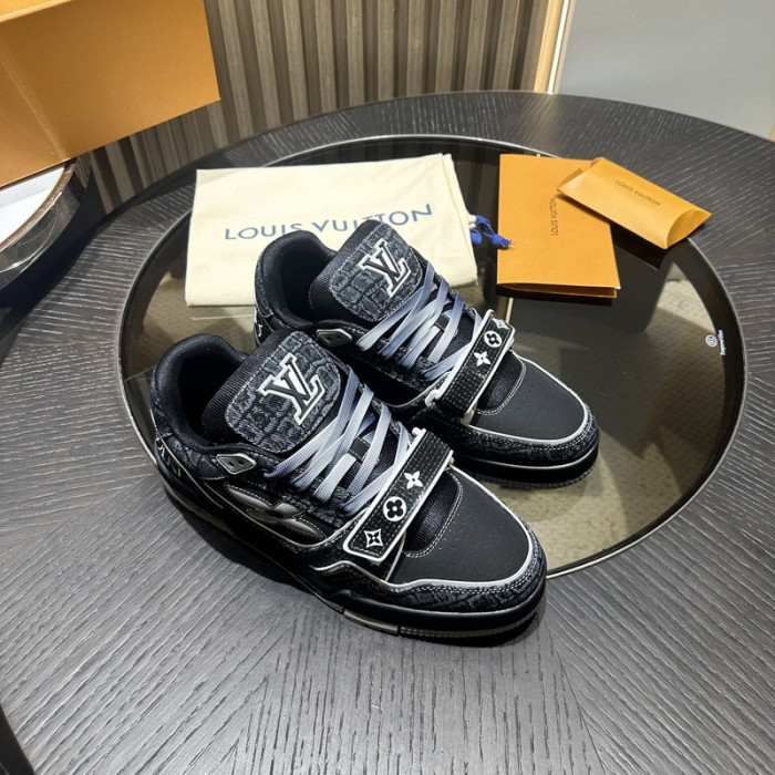 LV snekaers L0000486