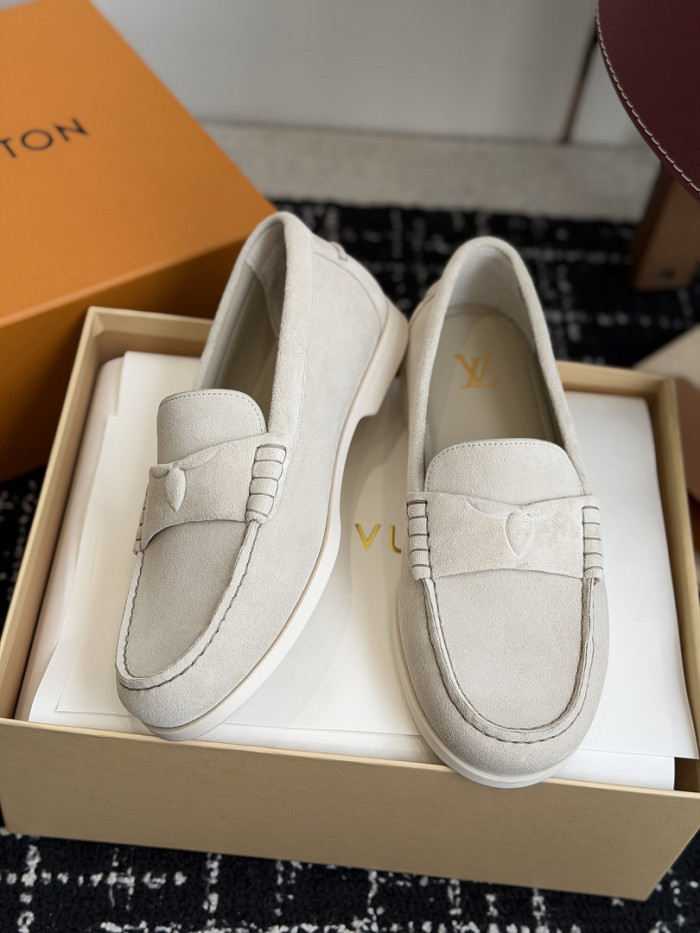 LV LOAFERS L0000825