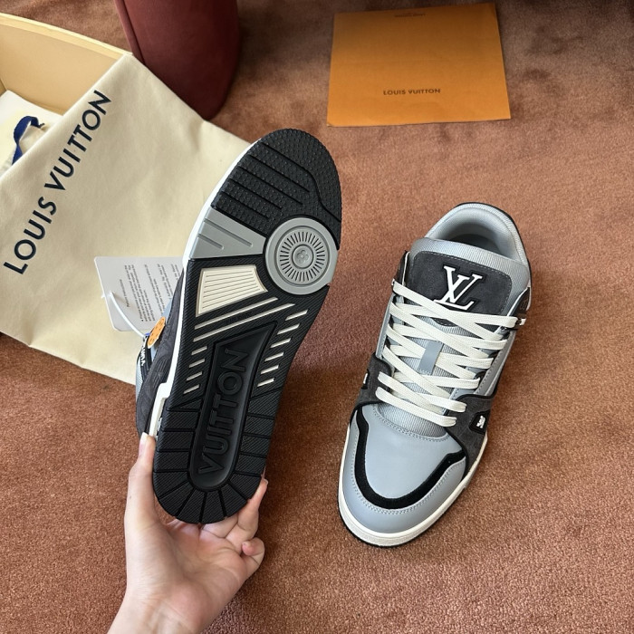 LV snekaers L0000900