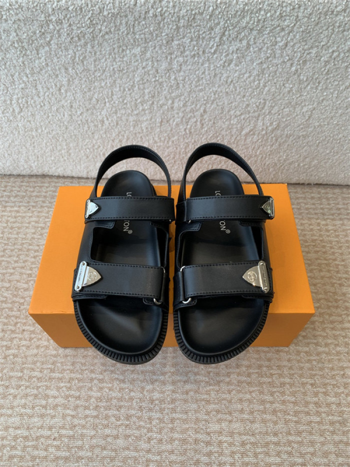 L&V sandal 210